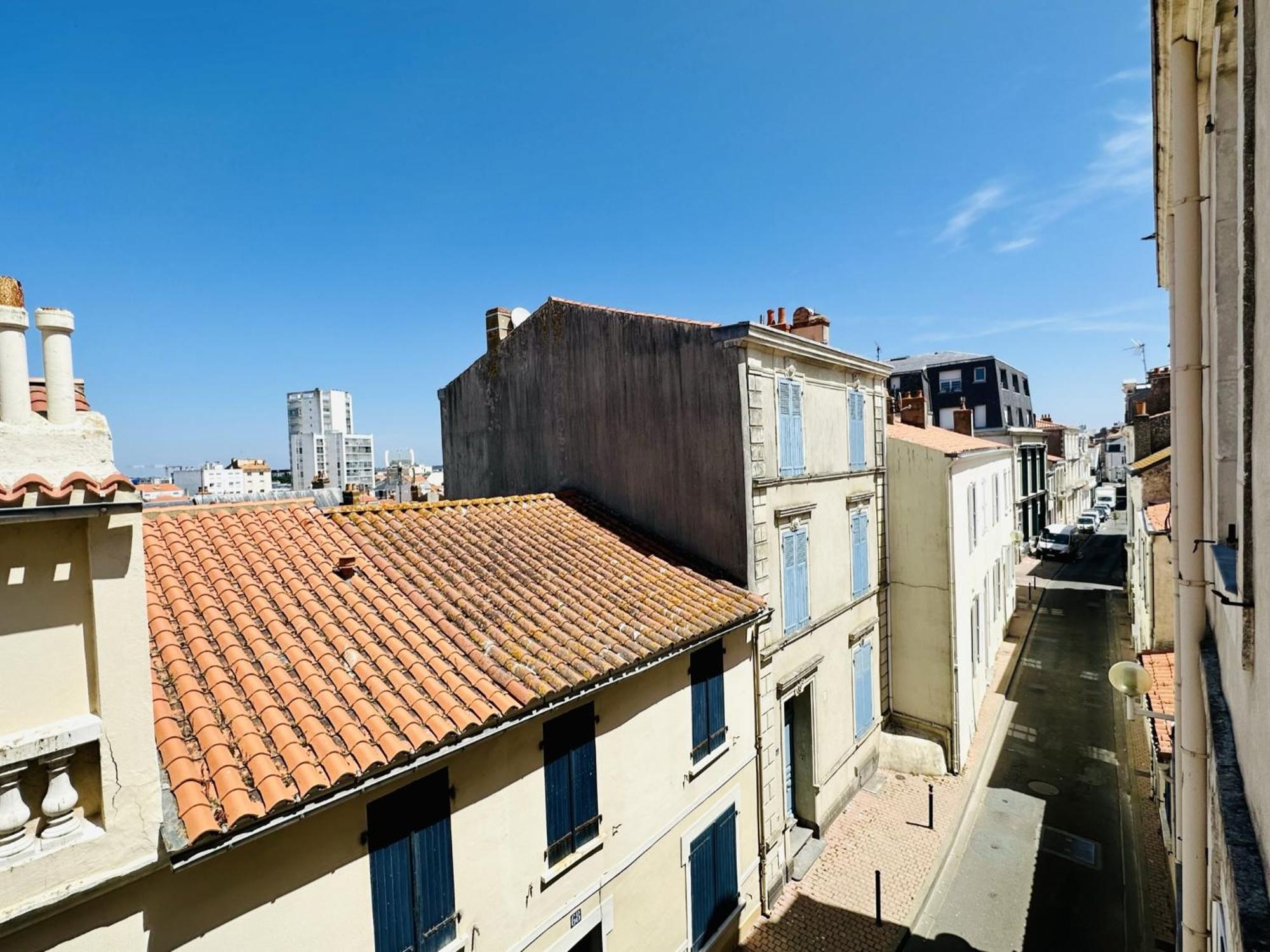 Apartment Renove Et Idealement Situe Dans Le Centre Des Sables Dolonne 2 Pers Les Sables-d'Olonne